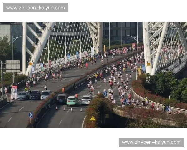 马拉松战报：风与汗的城市长跑，英雄从起点到终点的追逐