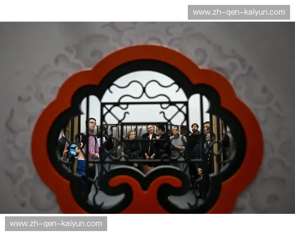 蓝红之巅的宿命缠斗:揭秘意大利vs西班牙比分背后的足球美学与博弈 蓝红之巅的宿命缠斗:揭秘意大利vs西班牙比分背后的足球美学与博弈